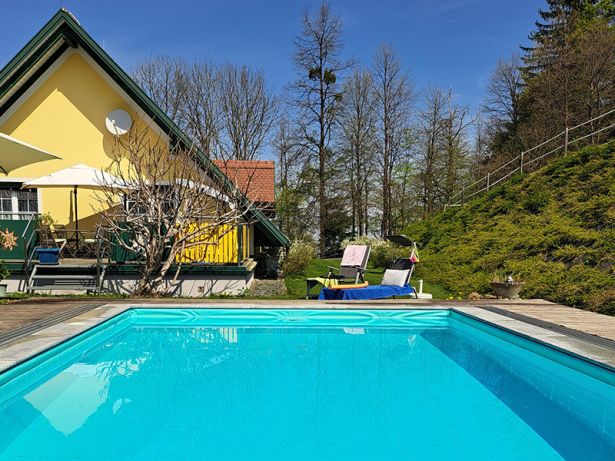 Swimmingpool Frontal