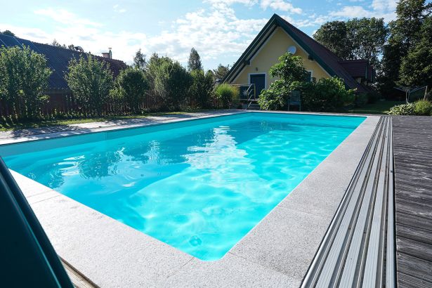 Ferienhaus Kauschlerhof Pool 02