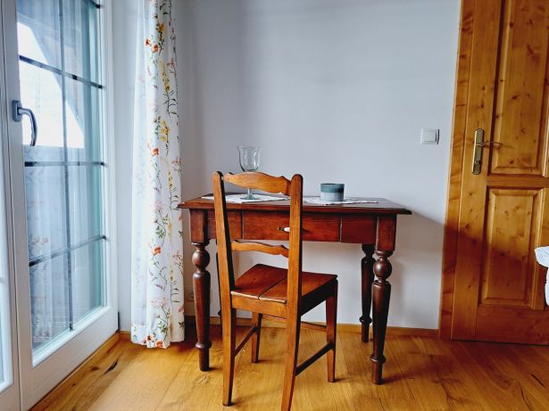 Antiker Schreibtisch